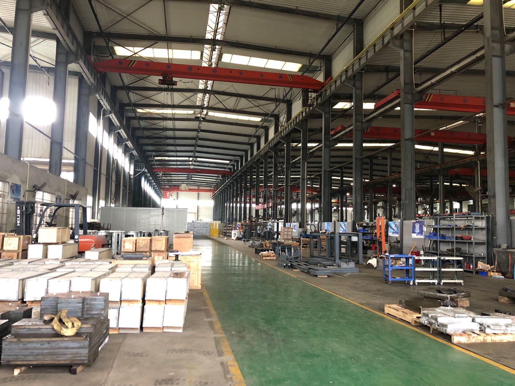 2018年1月，自建工廠投入使用，開始組建生產(chǎn)團(tuán)隊(duì)